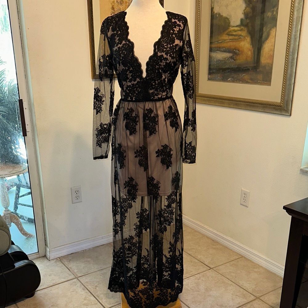 Soie’blu Black Lace Overlay Dress w/ Sheer Sleeves Size Large - Picture 11 of 16